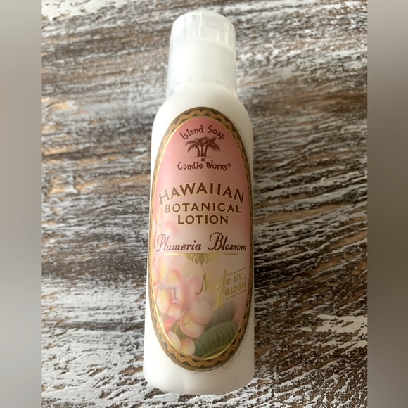 Hawaiian Botanical Lotion 2 oz Bottle. Plumeria - Picture 1 of 2